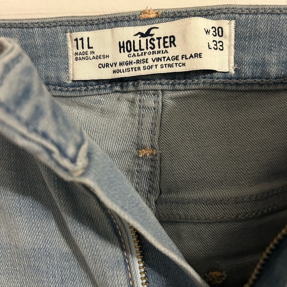 Hollister Curvy high rise vintage flare jeans - Picture 2 of 3